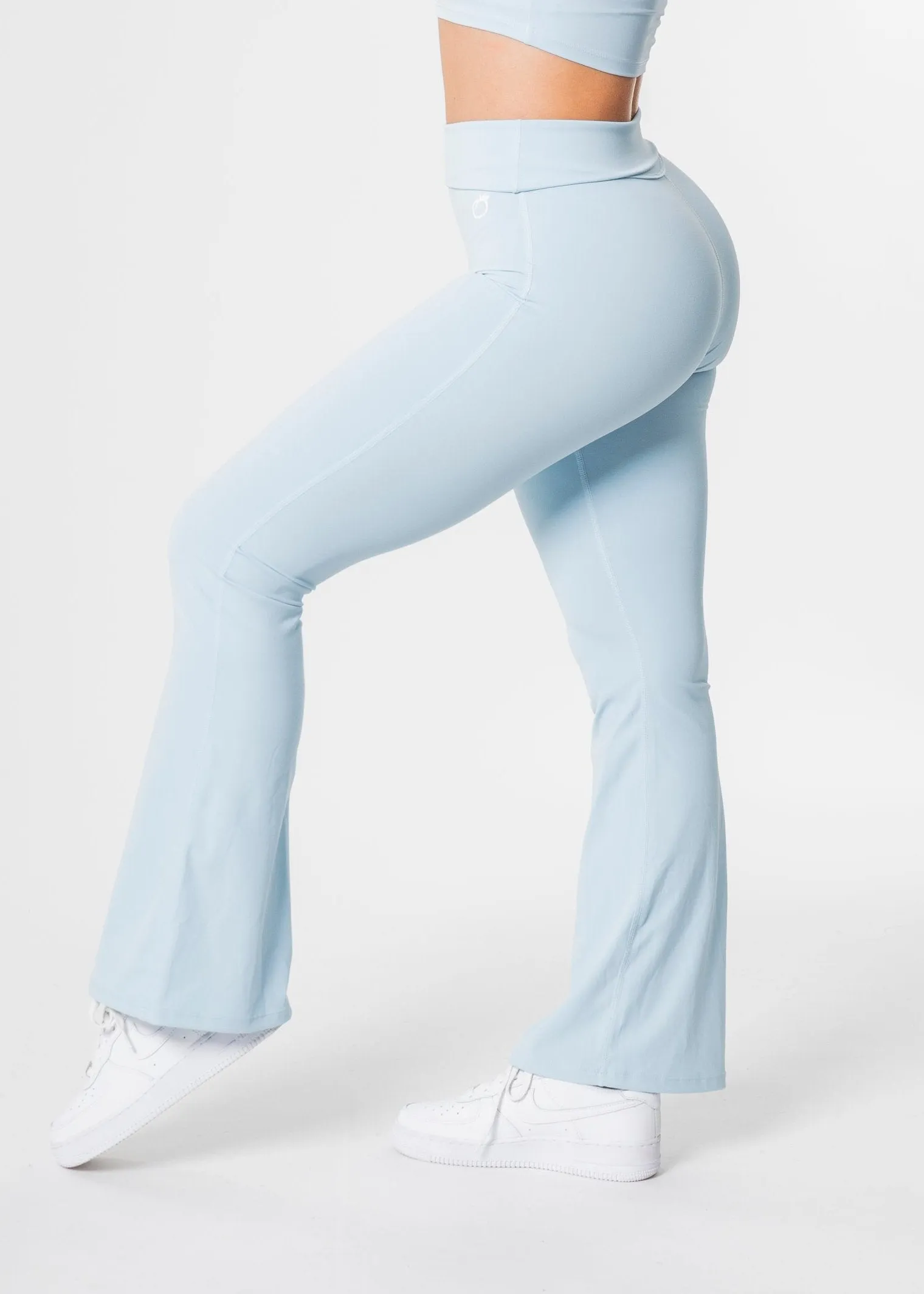 EUPHORIA Flared Leggings