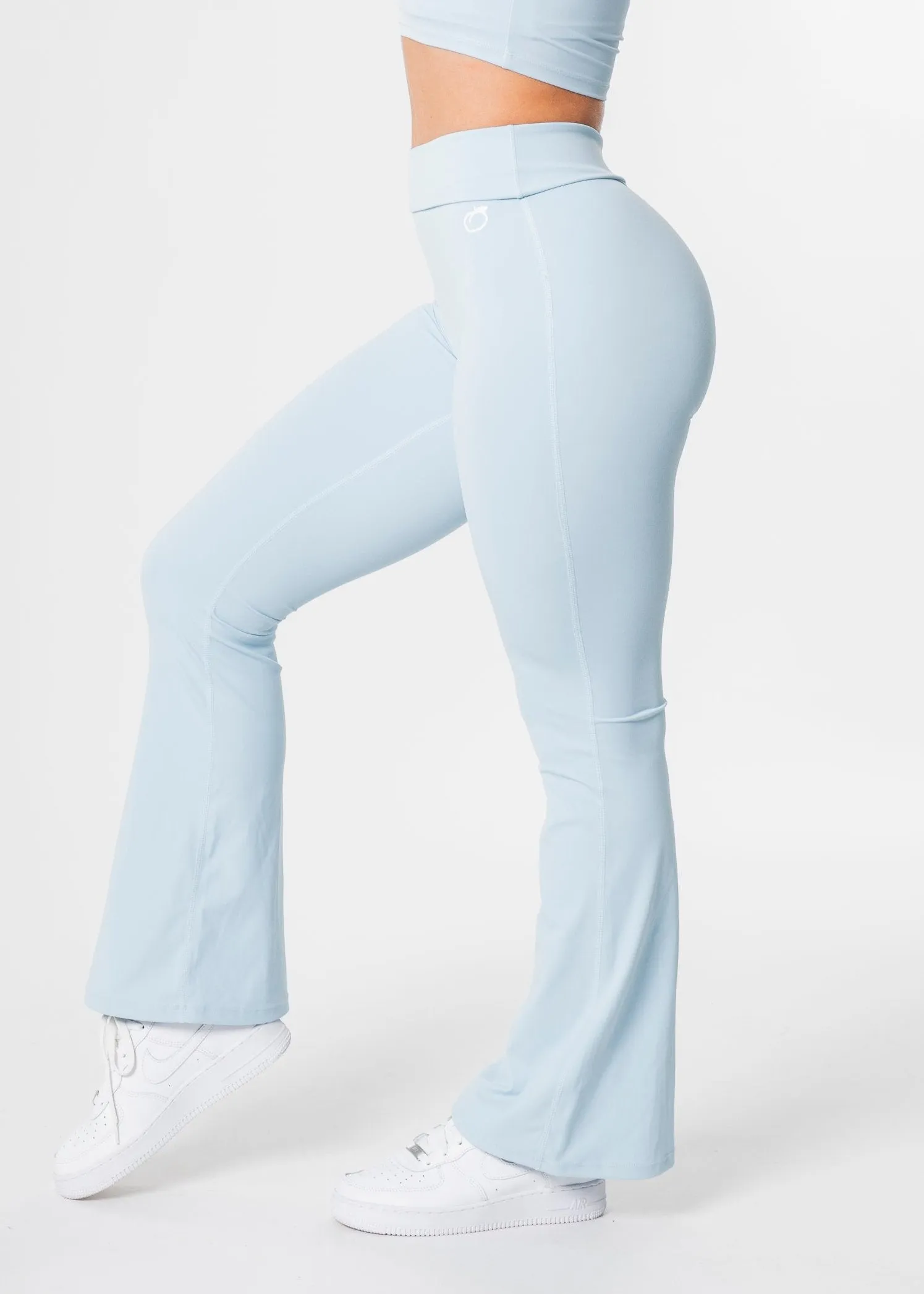 EUPHORIA Flared Leggings
