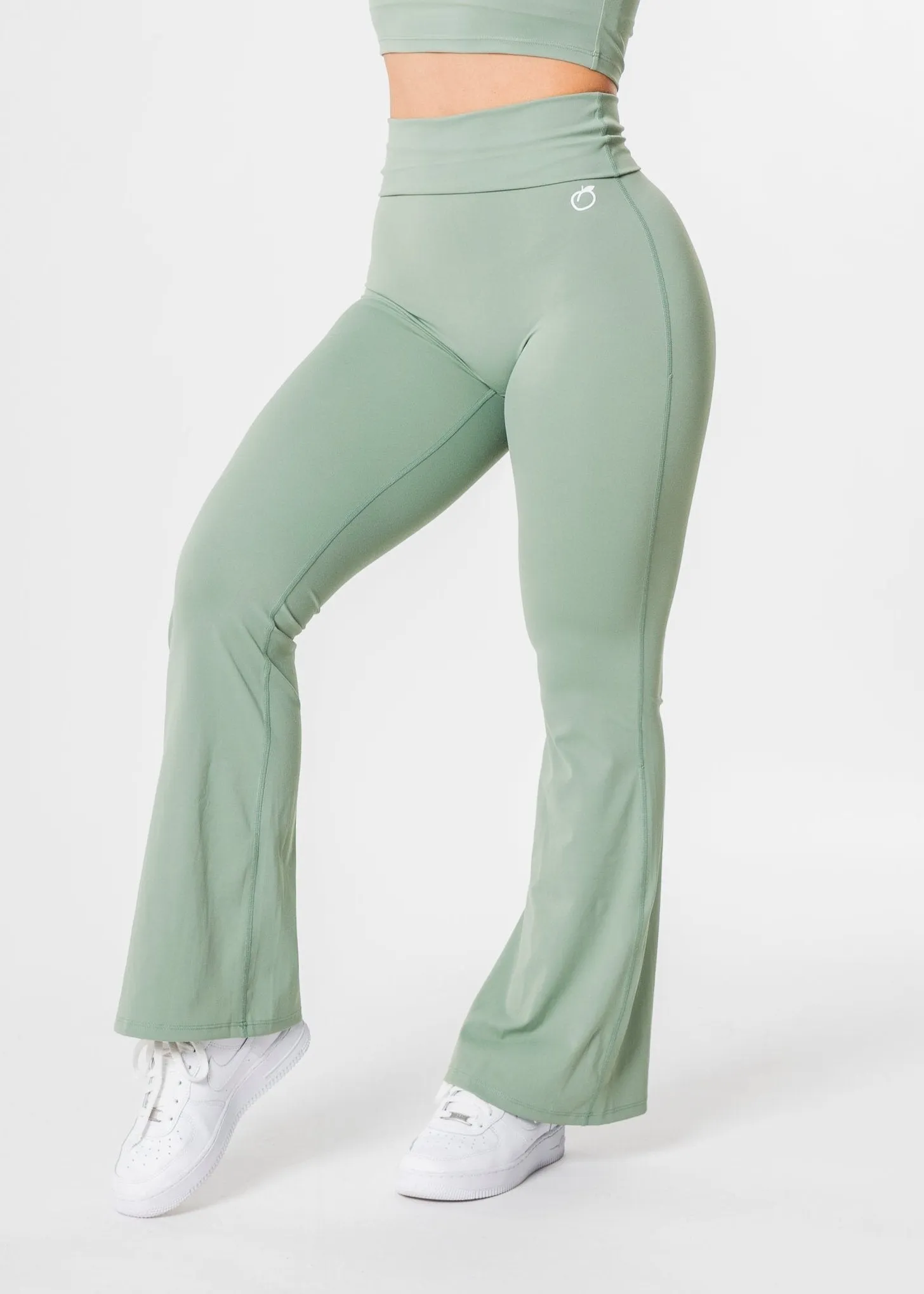 EUPHORIA Flared Leggings