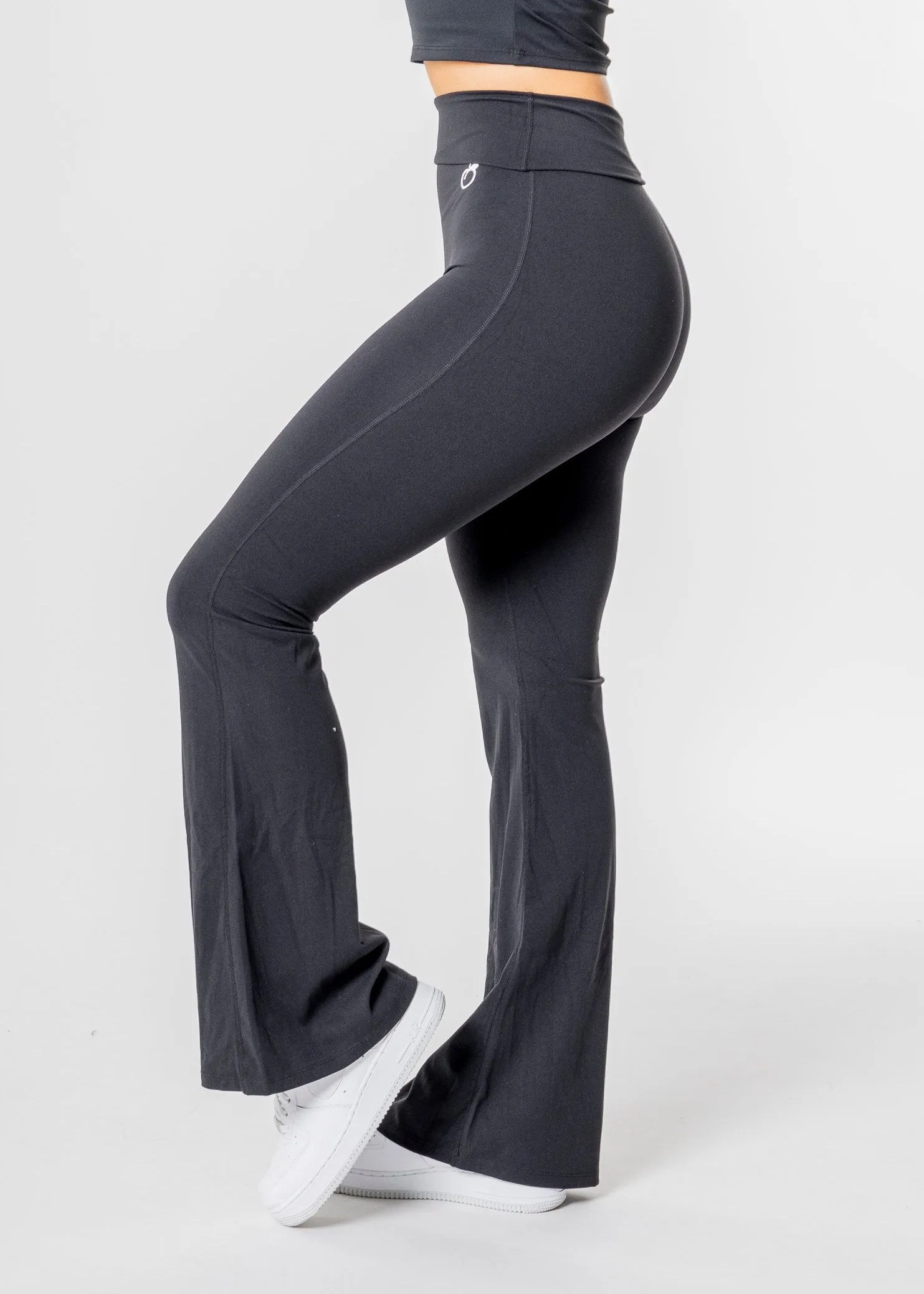 EUPHORIA Flared Leggings