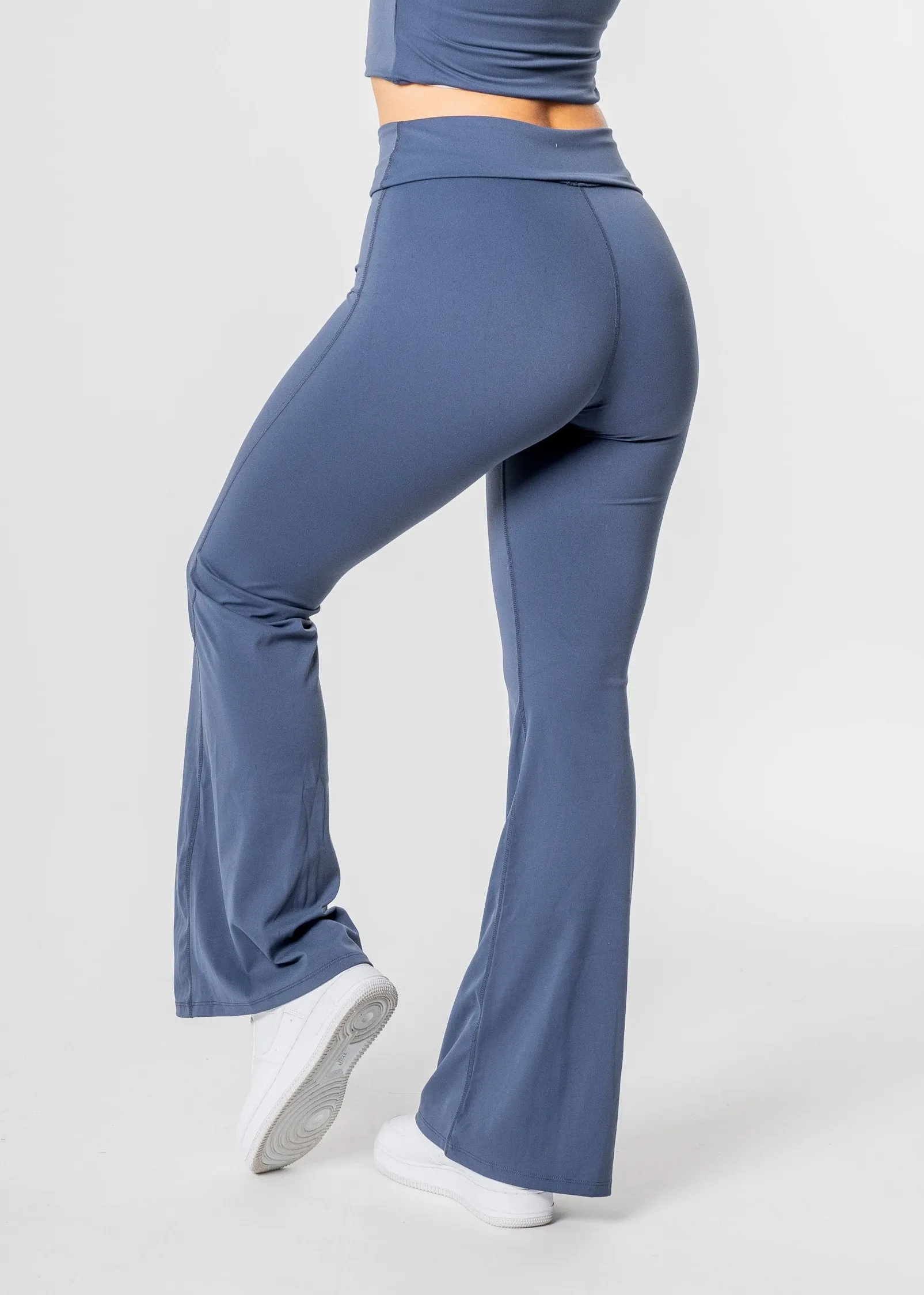EUPHORIA Flared Leggings